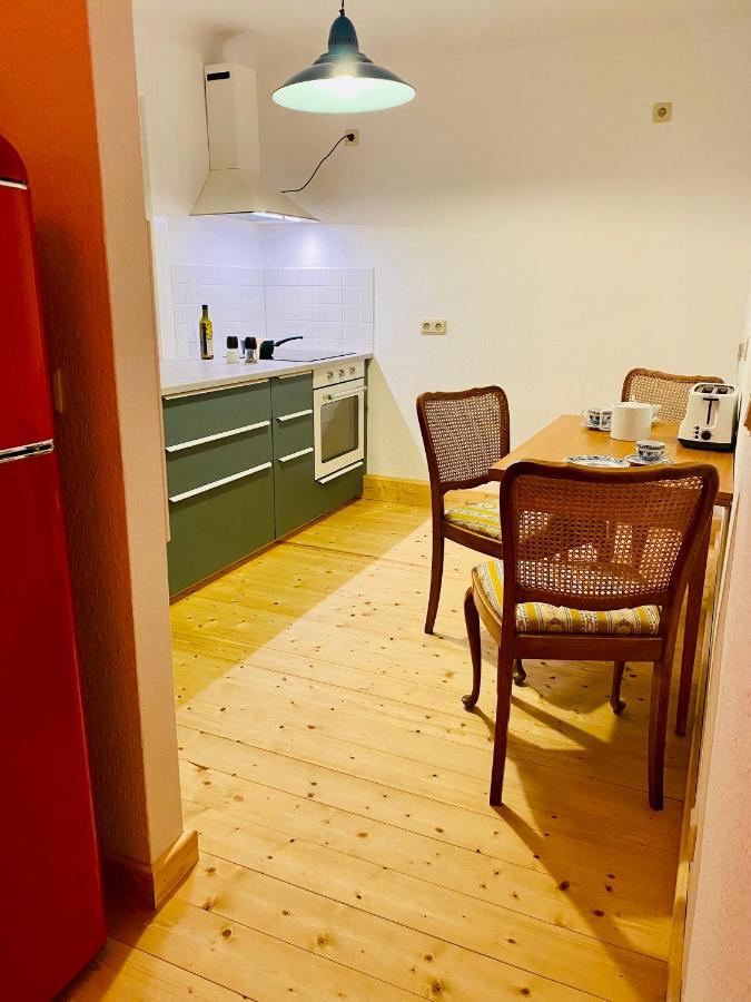 Kuschelige Helle Ferienwohnung Гота Экстерьер фото