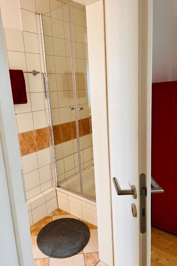 Kuschelige Helle Ferienwohnung Гота Экстерьер фото